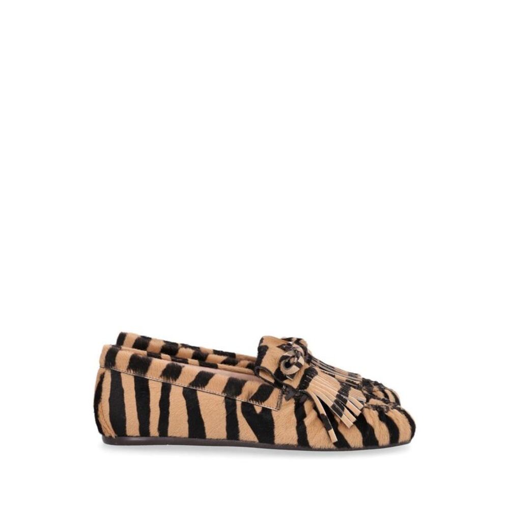 Stuart Weitzman Women Britt Fringed Loafer